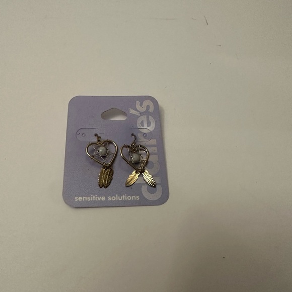 Claire's Gold Heart Key Dangle Earrings - Picture 2 of 3